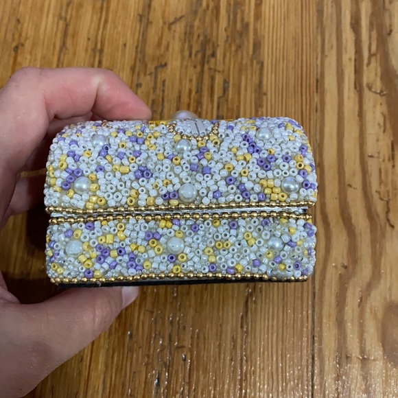 Beaded small Jewelry box - Picture 3 of 10